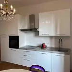 A Cecina Sul Di Garda Apartamento