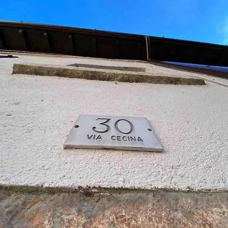 A Cecina Sul Di Garda Apartment *