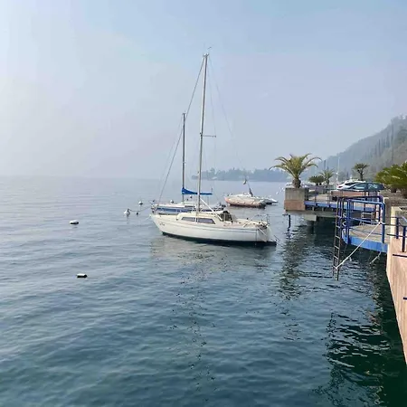 A Cecina Sul Di Garda *